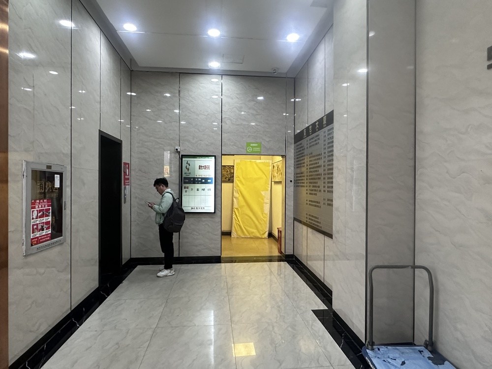 电梯厅1